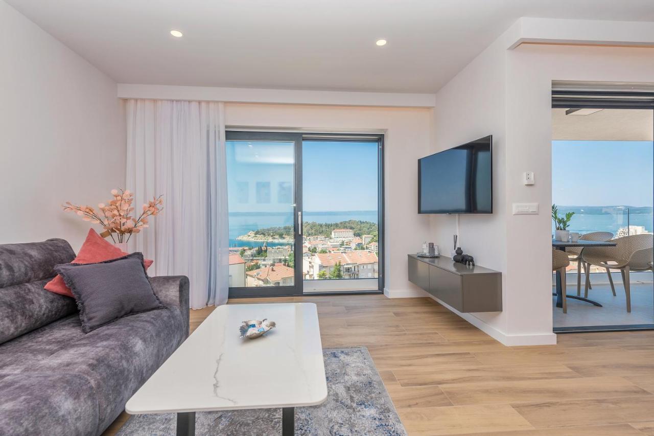 Luxury Adria Sea & City View Apartment Макарська Екстер'єр фото