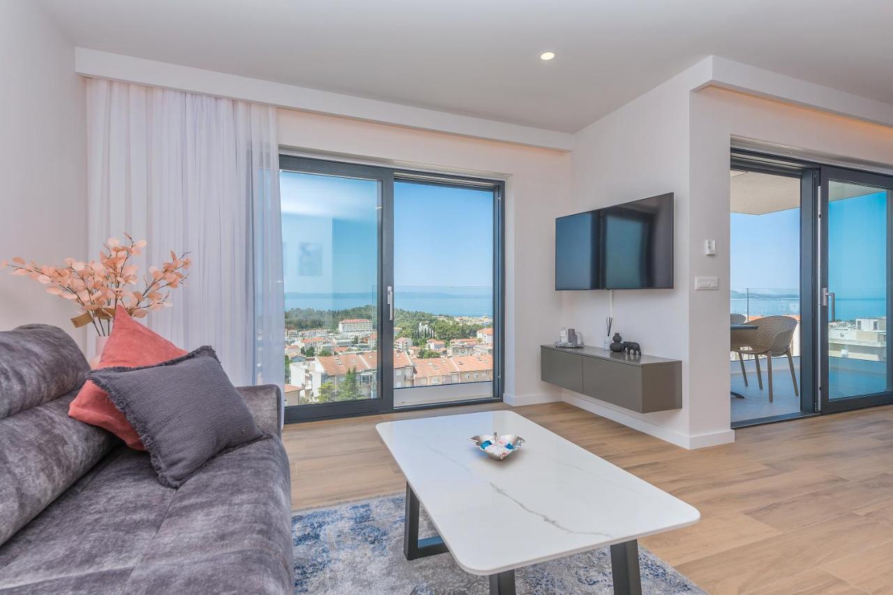 Luxury Adria Sea & City View Apartment Макарська Екстер'єр фото