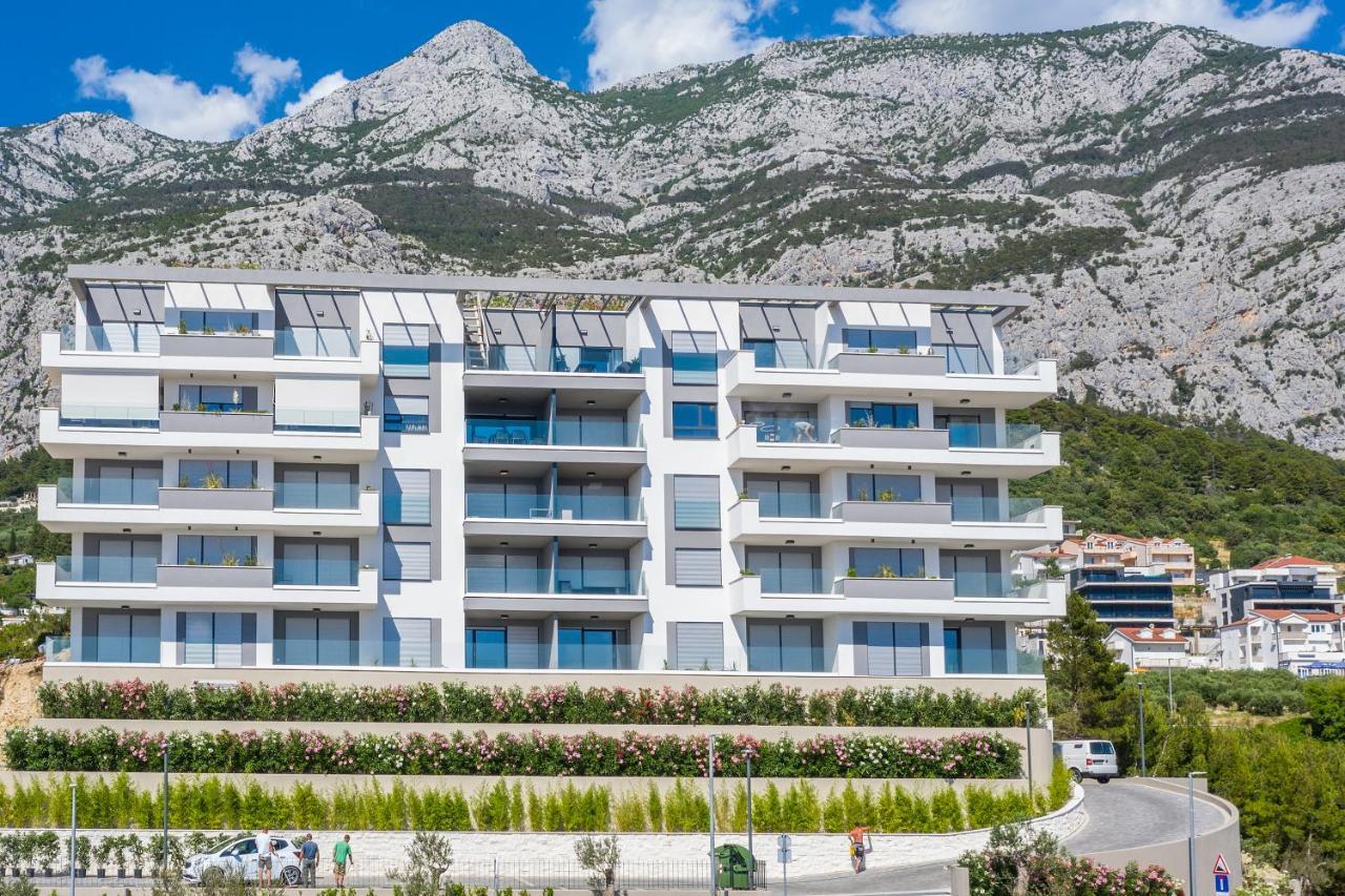 Luxury Adria Sea & City View Apartment Макарська Екстер'єр фото