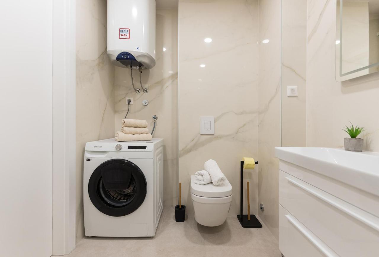 Luxury Adria Sea & City View Apartment Макарська Екстер'єр фото